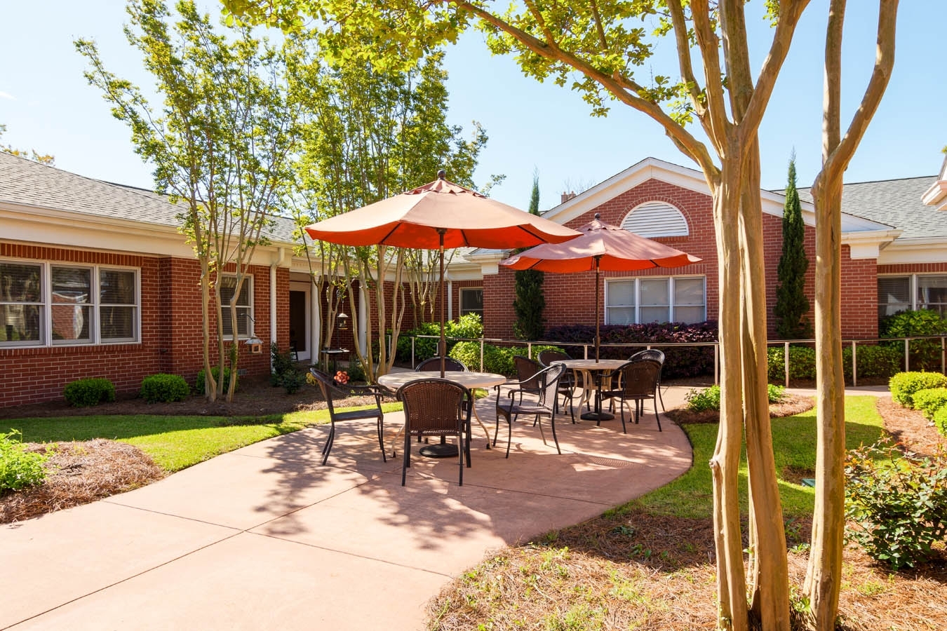 Keeping Our Rose Gardens Memory Care Residents Happy and Healthy